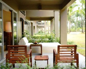 Grand Southsea Khaolak Beach Resort - Khao Lak - Patio