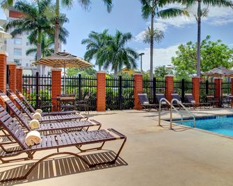Hyatt Place Ft Lauderdale Airport & Cruise Port - Dania Beach - Pool