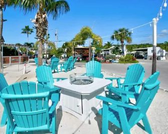 Tiki Cabana at Key Largo - Key Largo - Patio