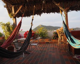La Terraza De Estella, family room, shared kitchen, 360° view rooftop! - Cartagena - Patio