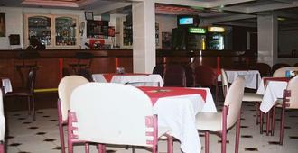 Blue Hut Hotel - ไนโรบี - ร้านอาหาร