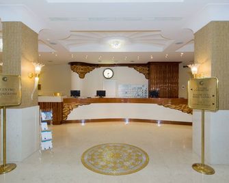 Zanhotel Centergross - Bentivoglio - Recepción