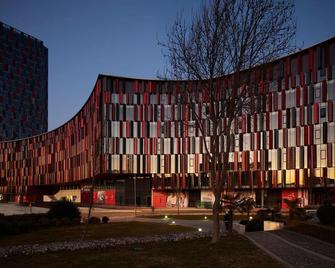 فندق & سبا غراند تيرانا - تيرانا - مبنى