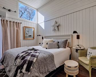 Beautifully Furnished Studio Just Inside Sapphire Valley - Tiny Star Cottage - Sapphire - Habitación
