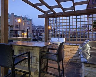 Homewood Suites by Hilton Rochester Mayo Clinic Area/ Saint Marys - Rochester - Balcón