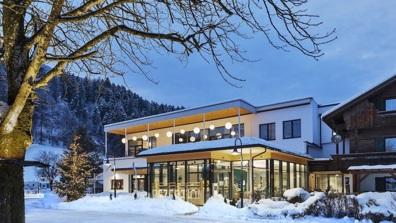 Natürlich Hell. Aparthotel & Camping