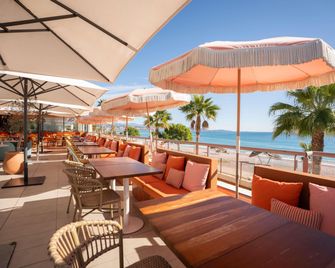 Mercure Villeneuve Loubet Plage - Villeneuve-Loubet - Building