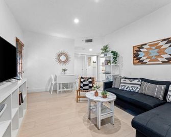 Beautiful Apt in Victoria Park (Las Olas Blvd) - Fort Lauderdale - Habitación