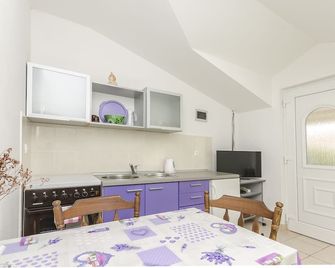 Apartments Mira I - Vodice - Küche