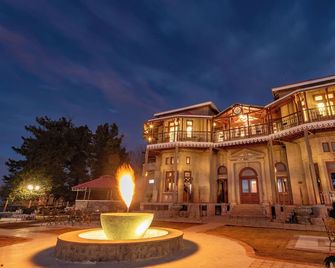 Cecil By Pearl Continental - Murree