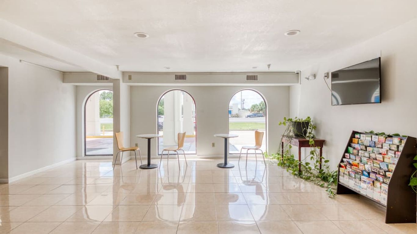 Motel 6 Denham Springs, LA