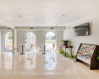 Motel 6 Denham Springs, LA - Denham Springs - Lobby