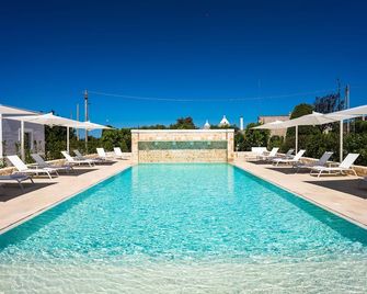 Borgo Cozzana - Monopoli - Piscina