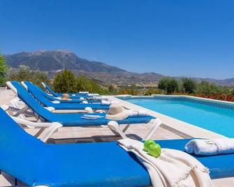 Las Alondras Viñuela by Ruralidays - Viñuela - Piscina
