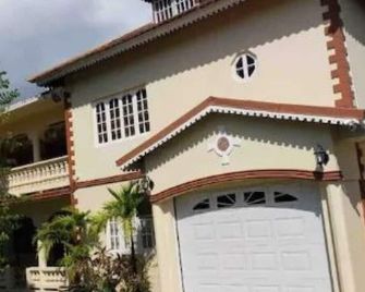 2 bedroom vacation home - Negril - Gebäude