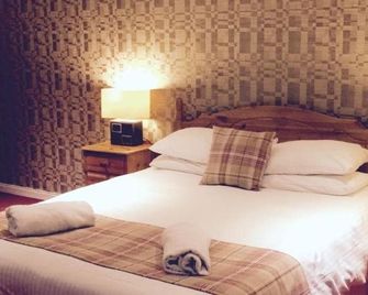 The Panmure Arms Hotel - Brechin - Bedroom