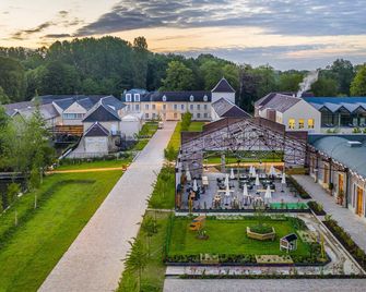 Le Grand Pavillon Chantilly - Віней-Сен-Фірмен - Будівля