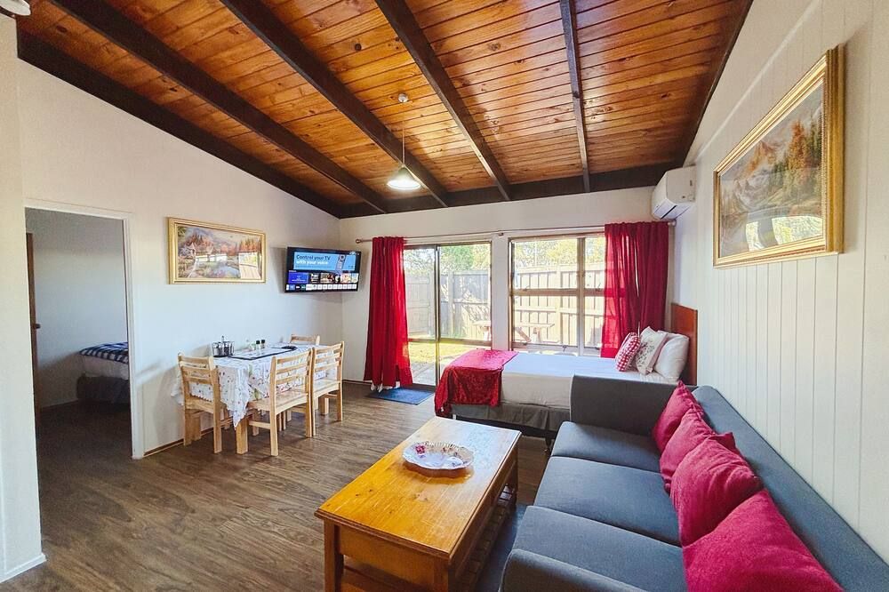 Grange Motel thumbnail 2