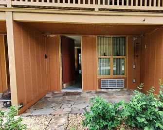 Rustic Country Living at River Ranch Sleeps 6! 102 - River Ranch