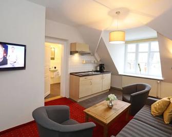 Aparthotel Markt Fuffzehn - Stralsund - Living room