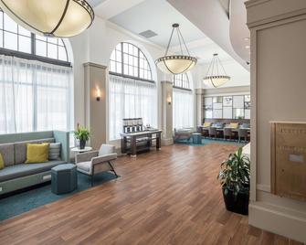 Hampton Inn & Suites Atlanta-Downtown - Atlanta - Lobby