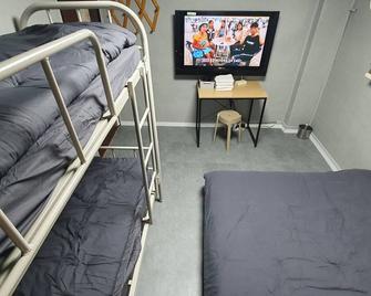Seven Hostel - Seoul - Bedroom