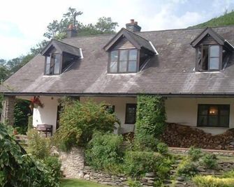 Horseshoe Pass Holiday Lets - Llangollen - Building