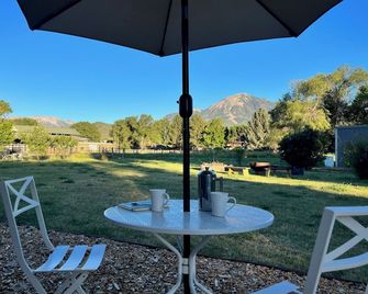 Starlight Studio- Quiet & Peaceful , Beautiful Mt Views! - Paonia - Patio