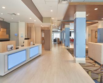 Holiday Inn Express & Suites Doral - Miami By IHG - Doral - Bygning