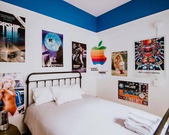 Object Hotel 1br Room 3e - Bisbee - Bedroom