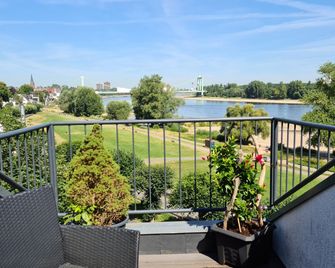 Villahotel Rheinblick - קלן - מרפסת