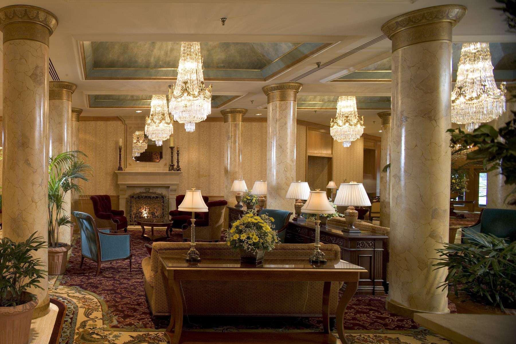 Top Hotels in St. Paul, MN