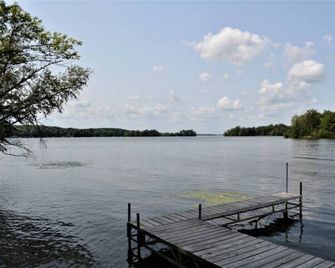 Birch Point Resort Condo #18 - Nelson Lake, Hayward - Hayward