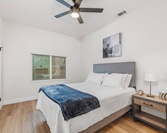 Stunning Modern Home Near White Rock Lake! - Dallas - Chambre