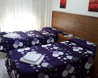 Hostal Costa Victoria - Samos - Habitación