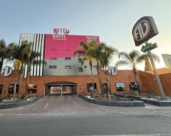 Capital O Autoparador Del Valle,Centro Industrial Tlalnepantla - Tlalnepantla - Budova