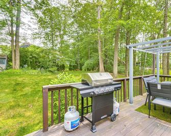 4 Mi to Penn State: Suburban Happy Valley Home - State College - Patio