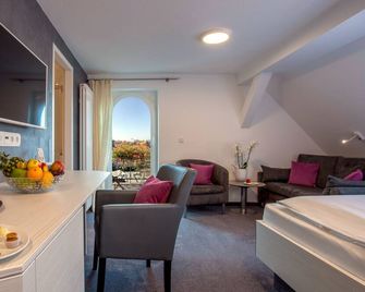 Hotel Café Ebner - Lindau - Bedroom