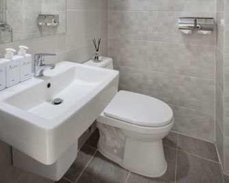 Five hotel Jongno - Сеул - Ванна кімната