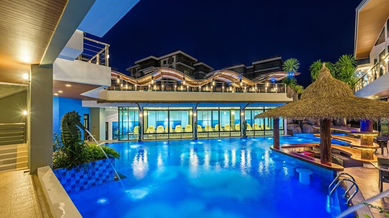 查龍奇蹟湖景酒店