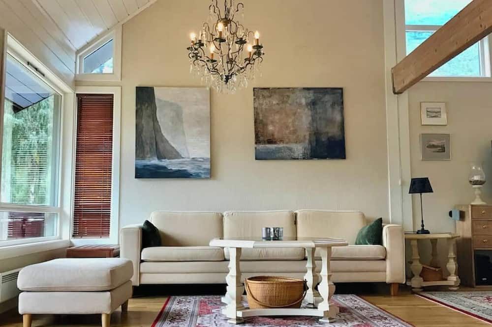 Geiranger - Amazing Villa - Panoramic Views and Spa Amenities - Geiranger - Obývací pokoj