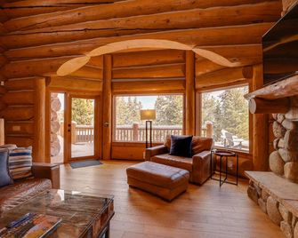 Fraser Chalet w/ Hot Tub & Mountain Views - Tabernash - Sala de estar