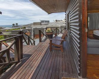 Lungile Backpackers Lodge - Port Elizabeth - Balkon