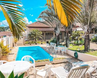 Pousada Quinta dos Colibris - São Bento do Sapucaí - Patio