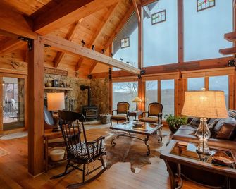 Summit View - Boone - Huiskamer