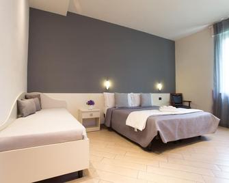 Affittacamere Serena - Piacenza - Schlafzimmer