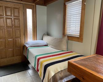 Luna Bed & Breakfast - Grand Forks - Bedroom