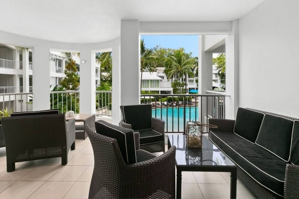 The Escape Luxury Apartment -2 brSleeps 5 people - كايرنس - شرفة