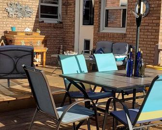 Beautiful, Quite Country Location - Ogden - Patio