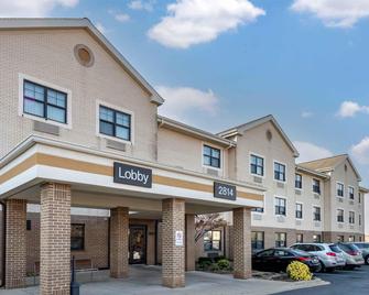 Extended Stay America Suites - Rochester - North - Rochester - Building